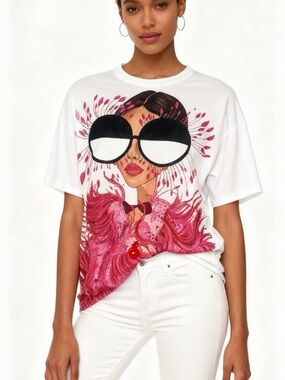 Women's Graphic Tunic T-shirt short sleeves Tee with Pink Feather Illustration